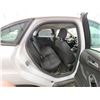 Image 42 : 2017 FORD FOCUS, WHITE, 123604 KMS, FRONT WHEEL DRIVE. - B330139