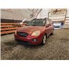 Image 2 : 2008 KIA RONDO, RED, 175528 KMS, FRONT WHEEL DRIVE. - D127981