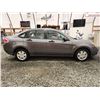 Image 11 : PARKSVILLE - 2010 FORD FOCUS, GREY, 95294 KMS, FRONT WHEEL DRIVE. - D187969