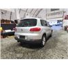 Image 14 : PARKSVILLE - 2017 VW TIGUAN, SILVER, 105537 KMS, ALL WHEEL DRIVE. - D030769