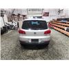 Image 18 : PARKSVILLE - 2017 VW TIGUAN, SILVER, 105537 KMS, ALL WHEEL DRIVE. - D030769