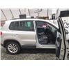 Image 36 : PARKSVILLE - 2017 VW TIGUAN, SILVER, 105537 KMS, ALL WHEEL DRIVE. - D030769