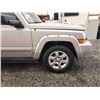 Image 25 : PARKSVILLE - 2006 JEEP COMMANDER, SILVER, 172467 MILES, FOUR WHEEL DRIVE. - B166905