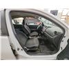 Image 39 : PARKSVILLE - 2013 NISSAN VERSA, WHITE, 216608 KMS, FRONT WHEEL DRIVE. - B837353