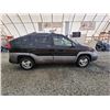Image 11 : PARKSVILLE - 2001 PONTIAC AZTEC, BLACK, 220014 KMS, ALL WHEEL DRIVE. - B544944