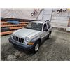 Image 4 : PARKSVILLE - 2006 JEEP LIBERTY, SILVER, 265668 KMS, 4X4. - D275342