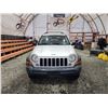 Image 6 : PARKSVILLE - 2006 JEEP LIBERTY, SILVER, 265668 KMS, 4X4. - D275342