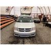 Image 6 : PARKSVILLE - 2009 DODGE GRAND CARAVAN, SILVER, 303661 KMS, FRONT WHEEL DRIVE. - P688948