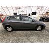 Image 11 : PARKSVILLE - 2013 HYUNDAI ACCENT, GREY, 164571 KMS, FRONT WHEEL DRIVE. - P064444
