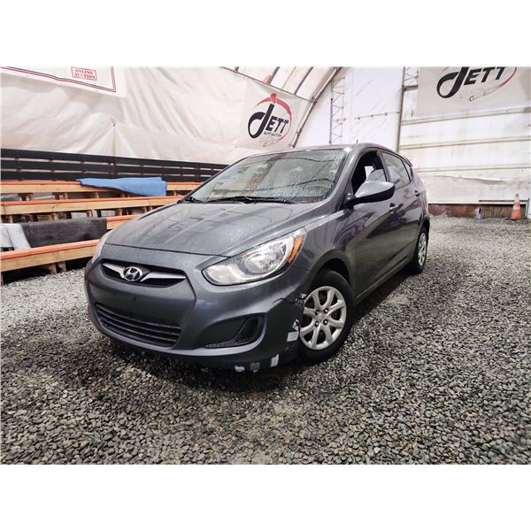 PARKSVILLE - 2013 HYUNDAI ACCENT, GREY, 164571 KMS, FRONT WHEEL DRIVE. - P064444