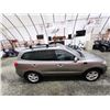 Image 13 : PARKSVILLE - 2011 HYUNDAI SANTA FE, GREY, 204491 KMS, FRONT WHEEL DRIVE. - D037929