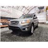 Image 2 : PARKSVILLE - 2011 HYUNDAI SANTA FE, GREY, 204491 KMS, FRONT WHEEL DRIVE. - D037929