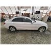 Image 12 : PARKSVILLE - 2016 MERCEDES L 300, WHITE, 169409 KMS, REAR WHEEL DRIVE. - D178927