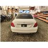 Image 18 : PARKSVILLE - 2016 MERCEDES L 300, WHITE, 169409 KMS, REAR WHEEL DRIVE. - D178927