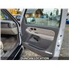 Image 25 : DUNCAN - 2001 GMC YUKON, WHITE, 362341 KMS, "NO RESERVE". - D176715