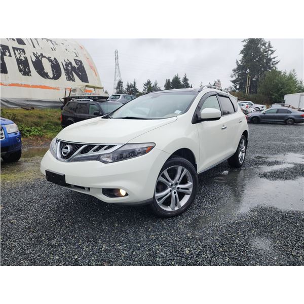 PARKSVILLE - 2011 NISSAN MURANO, WHITE, 235908 KMS, FOUR WHEEL DRIVE. - J150844