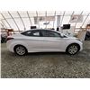 Image 11 : PARKSVILLE - 2016 HYUNDAI ELANTRA, WHITE, 109153 KMS, FRONT WHEEL DRIVE. - J682573