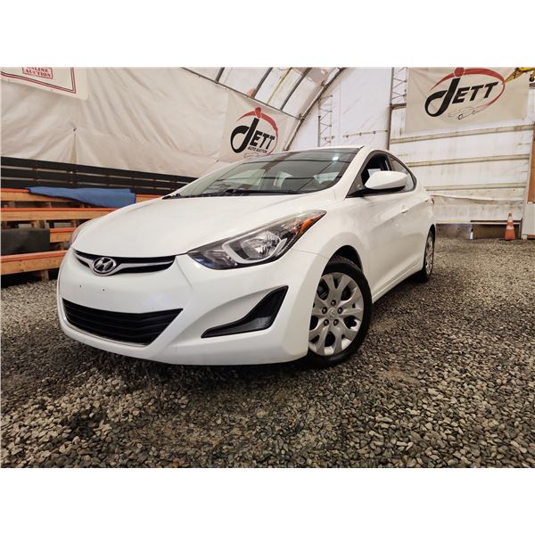 PARKSVILLE - 2016 HYUNDAI ELANTRA, WHITE, 109153 KMS, FRONT WHEEL DRIVE. - J682573