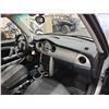 Image 38 : PARKSVILLE - 2004 MINI COOPER, SILVER, 182561 KMS, FRONT WHEEL DRIVE. - PC54226