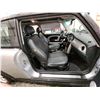 Image 39 : PARKSVILLE - 2004 MINI COOPER, SILVER, 182561 KMS, FRONT WHEEL DRIVE. - PC54226