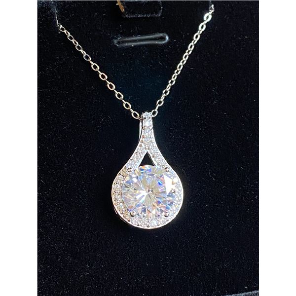 319 -- 5 CARAT SIMULATED DIAMOND NECKLACE