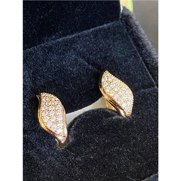 350 -- 18K GOLD PLATED CLUSTER EARRINGS