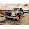Image 1 : PARKSVILLE - 2010 GMC SIERRA, GREEN, 278427 KMS, 4X4. - D120111