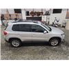 Image 12 : PARKSVILLE - 2017 VW TIGUAN, SILVER, 105537 KMS, ALL WHEEL DRIVE. - D030769