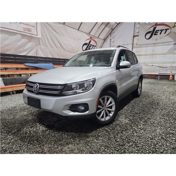 PARKSVILLE - 2017 VW TIGUAN, SILVER, 105537 KMS, ALL WHEEL DRIVE. - D030769
