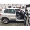 Image 36 : PARKSVILLE - 2017 VW TIGUAN, SILVER, 105537 KMS, ALL WHEEL DRIVE. - D030769