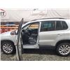 Image 48 : PARKSVILLE - 2017 VW TIGUAN, SILVER, 105537 KMS, ALL WHEEL DRIVE. - D030769