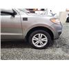 Image 25 : PARKSVILLE - 2011 HYUNDAI SANTA FE, GREY, 204491 KMS, FRONT WHEEL DRIVE. - D037929