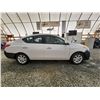 Image 11 : PARKSVILLE - 2013 NISSAN VERSA, WHITE, 216608 KMS, FRONT WHEEL DRIVE. - B837353