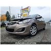 Image 1 : DUNCAN - 2013 HYUNDAI ACCENT, BROWN, 101786 KMS, FRONT WHEEL DRIVE. - D095047