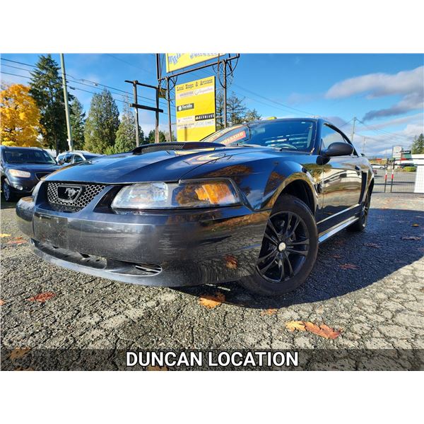 DUNCAN - 2004 FORD MUSTANG, BLACK, 159761 KMS, REAR WHEEL DRIVE. - D191019
