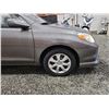 Image 25 : PARKSVILLE - 2004 TOYOTA MATRIX, SILVER, 225798 KMS, FOUR WHEEL DRIVE. - D832416