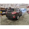 Image 15 : PARKSVILLE - 2011 HYUNDAI SANTE FE, GREY, 272406 KMS, FOUR WHEEL DRIVE. - D078286