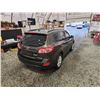 Image 16 : PARKSVILLE - 2011 HYUNDAI SANTE FE, GREY, 272406 KMS, FOUR WHEEL DRIVE. - D078286