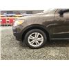 Image 31 : PARKSVILLE - 2011 HYUNDAI SANTE FE, GREY, 272406 KMS, FOUR WHEEL DRIVE. - D078286