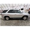 Image 11 : PARKSVILLE - 2002 ACURA MDX, SILVER, 197084 KMS, FOUR WHEEL DRIVE. - D529553