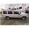 Image 12 : PARKSVILLE - 2006 JEEP COMMANDER, SILVER, 172467 MILES, FOUR WHEEL DRIVE. - B166905
