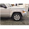 Image 25 : PARKSVILLE - 2006 JEEP COMMANDER, SILVER, 172467 MILES, FOUR WHEEL DRIVE. - B166905