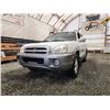 Image 2 : PARKSVILLE - 2005 HYUNDAI SANTA FE, WHITE, 193197 KMS, ALL WHEEL DRIVE. - D977927