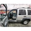 Image 48 : PARKSVILLE - 2006 JEEP LIBERTY, SILVER, 265668 KMS, 4X4. - D275342