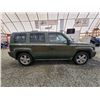 Image 11 : PARKSVILLE - 2007 JEEP PATRIOT, GREEN, 272164 KMS, FOUR WHEEL DRIVE. NO RESERVE. - P417349