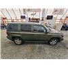 Image 12 : PARKSVILLE - 2007 JEEP PATRIOT, GREEN, 272164 KMS, FOUR WHEEL DRIVE. NO RESERVE. - P417349