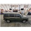 Image 13 : PARKSVILLE - 2007 JEEP PATRIOT, GREEN, 272164 KMS, FOUR WHEEL DRIVE. NO RESERVE. - P417349