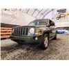 Image 2 : PARKSVILLE - 2007 JEEP PATRIOT, GREEN, 272164 KMS, FOUR WHEEL DRIVE. NO RESERVE. - P417349