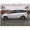 Image 23 : PARKSVILLE - 2009 MAZDA 5, WHITE, 298516 KMS, FRONT WHEEL DRIVE. - D331345
