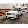 Image 1 : PARKSVILLE - 2013 DODGE CARAVAN, WHITE, 179891 KMS, FRONT WHEEL DRIVE. - D702426